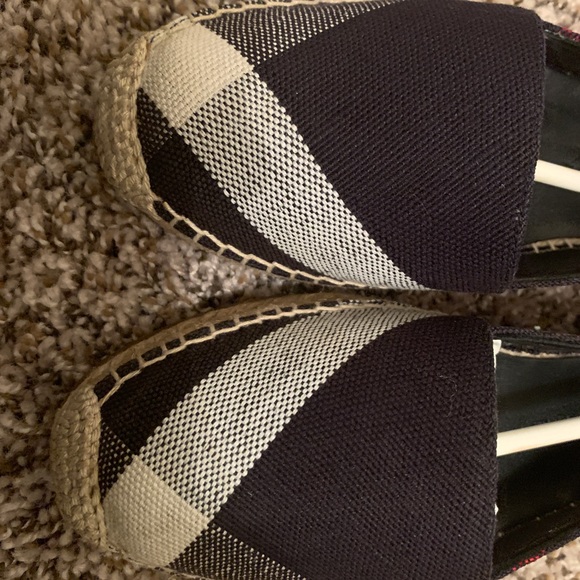 Burberry Brit espadrilles flats . Size 9.5 color navy check - Picture 14 of 16